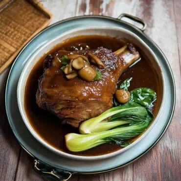 Pata Tim (Chinese-Style Braised Pork Leg)