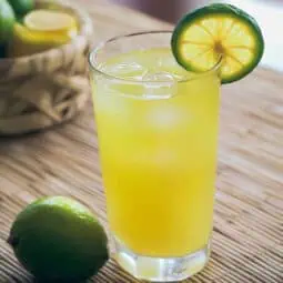 Filipino Calamansi Juice (Kalamansi Juice)