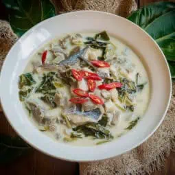 Kinunot na Isda (Bicolano Fish in Coconut Milk)