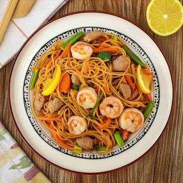 Filipino Pancit Canton Recipe (Pancit Canton Guisado)