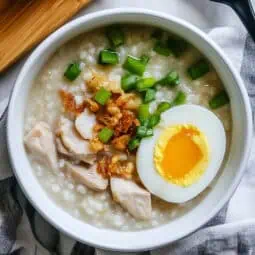 Filipino Arroz Caldo (Lugaw na Manok)
