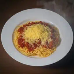 Jollibee Style Spaghetti (Pinoy Sweet Spaghetti)