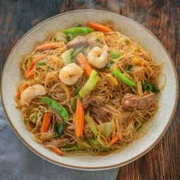 Pancit Guisado (Pancit Bihon Gisado)