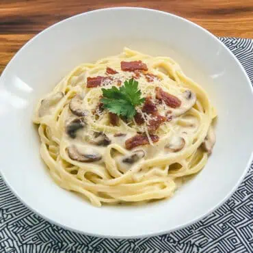 Filipino Style Creamy Carbonara (Pinoy Style)