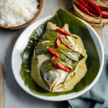 Sinanglay na Tilapia (Bicolano Fish in Coconut Milk)