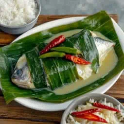 Sinanglay na Tilapia (Bicolano Fish in Coconut Milk)