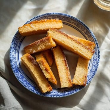 Filipino Biscocho (Biskotso)