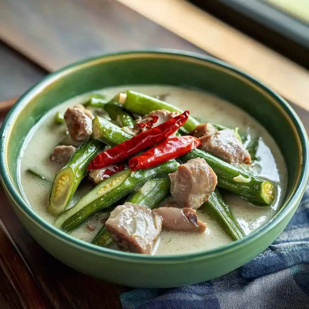 Ginataang Okra (Okra in Coconut Milk)