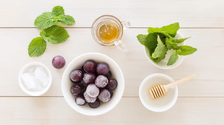 Ingredients for Grape Shake (Frozen Grape Smoothie)
