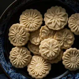 Traditional Filipino Uraro (Arrowroot) Cookies