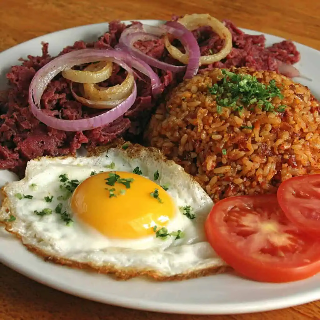 Cornsilog (Corned Beef with Garlic Rice and Fried Egg)