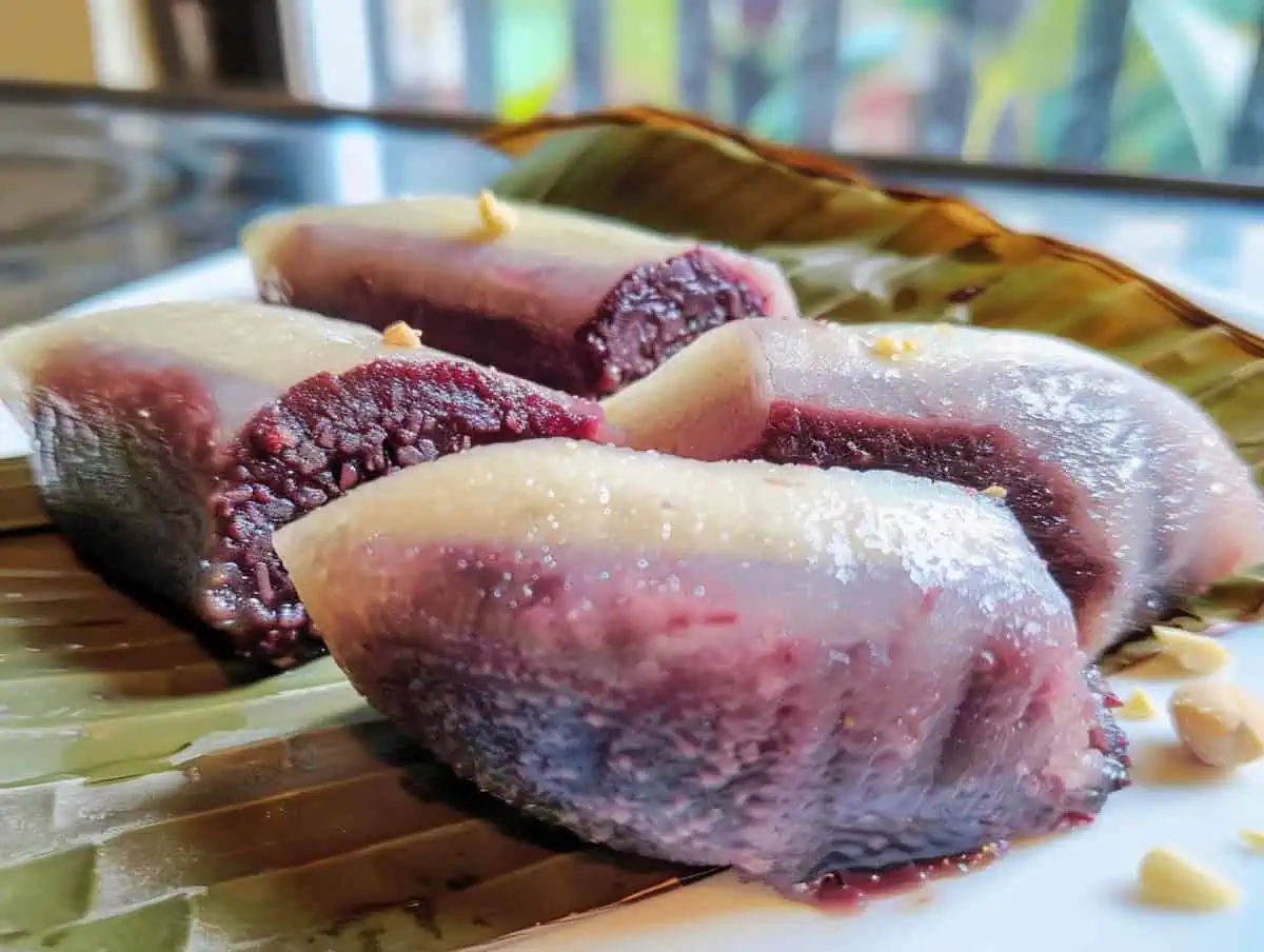 Suman Moron (Filipino Chocolate Vanilla Rice Cake)